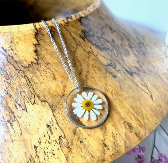 Natural White Daisy Preserved In Resin Pendant For Men & Women