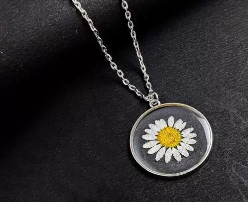 Natural White Daisy Preserved In Resin Pendant For Men & Women